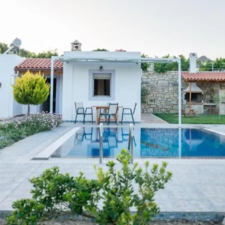 Zeus's Daughtes Villa *